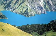 Sarichelek lake